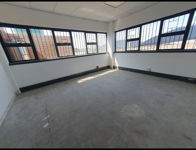 2,058M² WAREHOUSE TO LET IN CITY DEEP